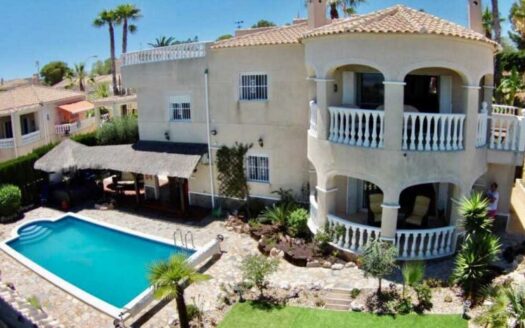 Five Bedroom Detached Villa, San Miguel de Salinas (Ref: N23303)