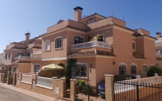 Semi Detached villa with spa and indoor pool on the popular urb Vista Azul 12, Los Dolces