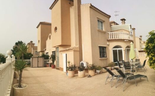 Sold Wonderful 3 bedroom villa on a good size plot, Playa Flamenca, Orihuela Costa