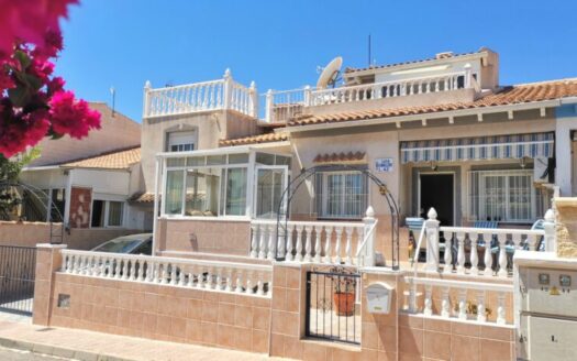 Semi detached villa located in La Florida, Playa Flamenca, Orihuela Costa
