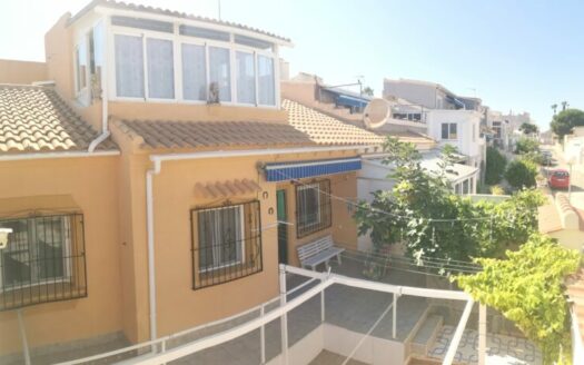 Bargain, Semi detached villa in the popular area of La Florida On the Orihuela Costa