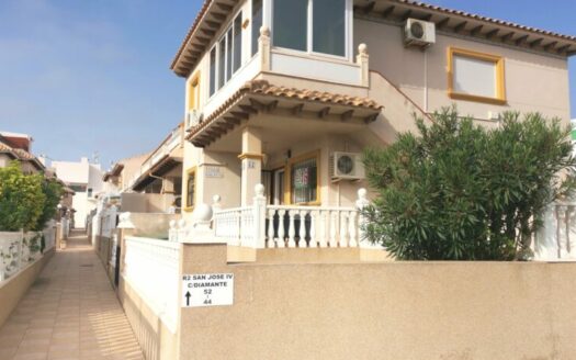 La Zenia, Cabo Roig, 2 bedroom ground floor apt with large garden front and rear, community pool