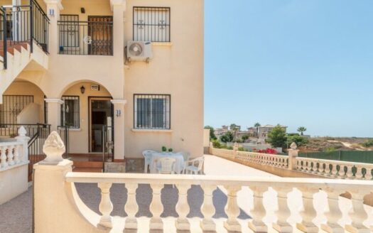 SOLD Ground floor 2 bedroom apartment, large garden, community swimming pool