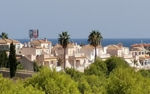 Semi detached 3 bedroom over looking green areas, Playa Flamenca