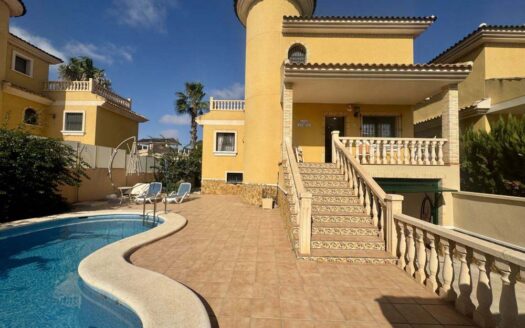 3 Bedroom Detached Villa With Private Pool, Villamartin